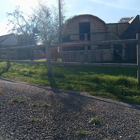 Hotel Cht'I Roulotte La Neuville-du-Bosc Exteriér fotografie